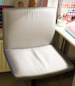 FOTEL DO MANICURE - skaj ozdobny,zmywalny, atestowany. wyk.własne TAPICERSTWO ŁÓDŹ
