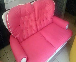 pikowana sofka do salonu kosmetycznego ROSE